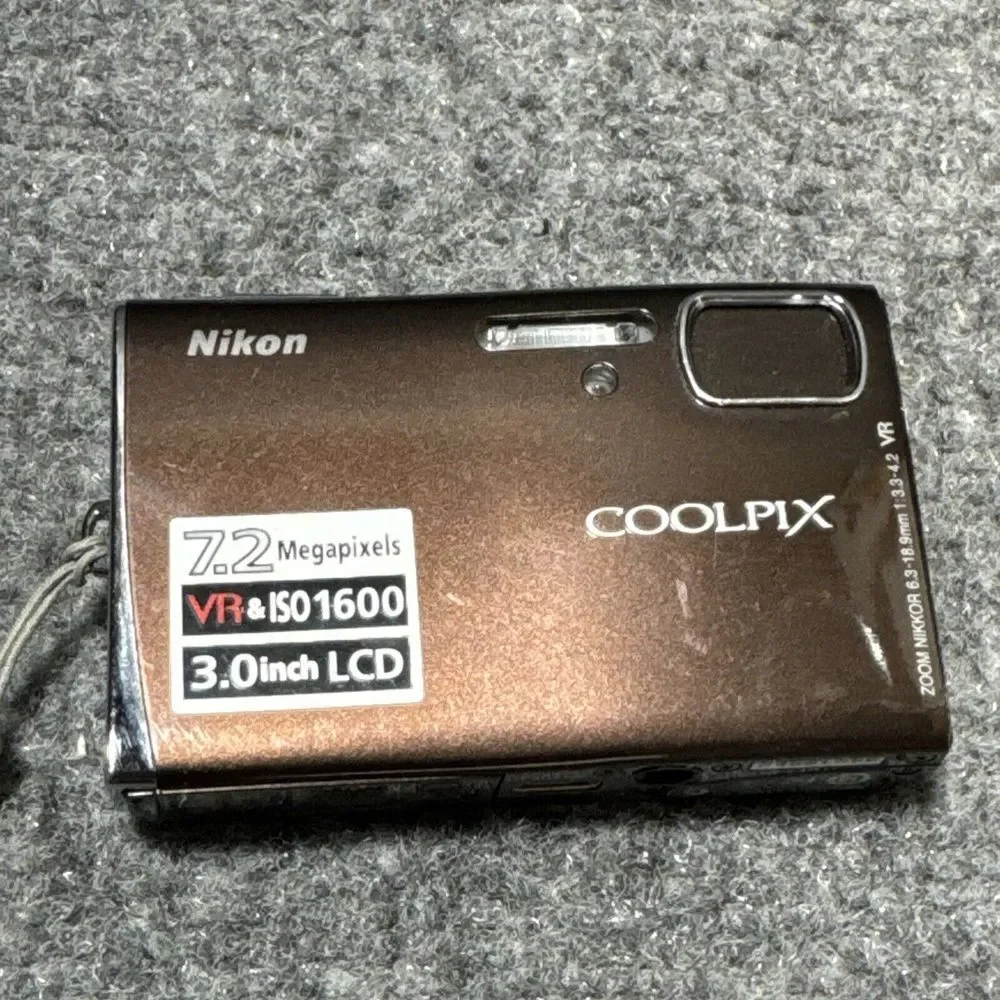 Nikon Coolpix S50 7.2MP Untested Missing One‎ Panel